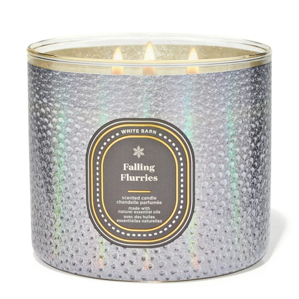 🆕️❄️ BBW FALLING FLURRIES 3 WICK CANDLE- SILVER MOTIF ❄️ - Picture 1 of 5